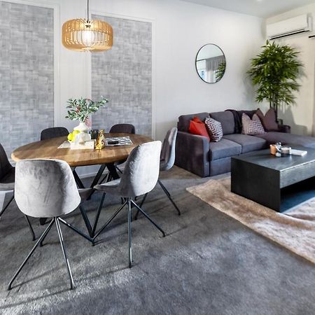Modern 3 Bed Overlooking Hagley Park ไครสต์เชิร์ช ภายนอก รูปภาพ