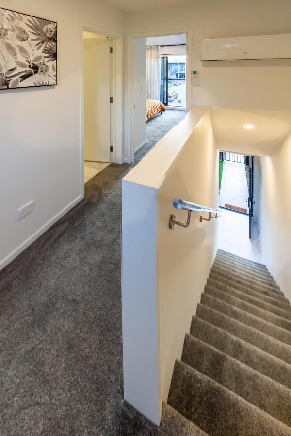 Modern 3 Bed Overlooking Hagley Park ไครสต์เชิร์ช ภายนอก รูปภาพ
