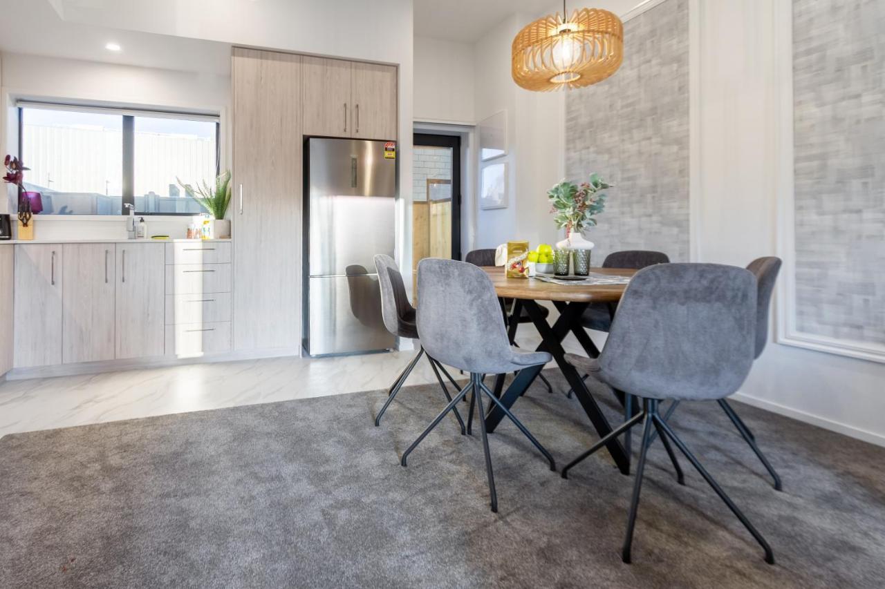 Modern 3 Bed Overlooking Hagley Park ไครสต์เชิร์ช ภายนอก รูปภาพ